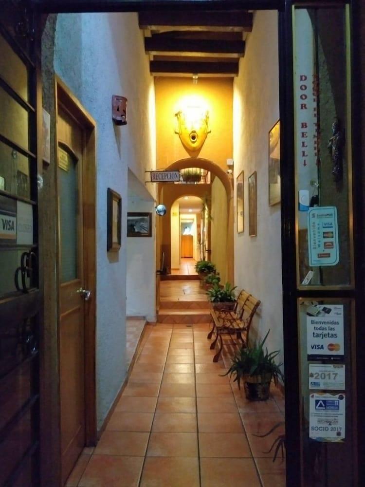 Hotel Casa Galeana モレリア エクステリア 写真
